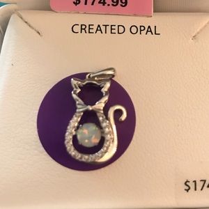 Beautiful Opal Cat Pendent.